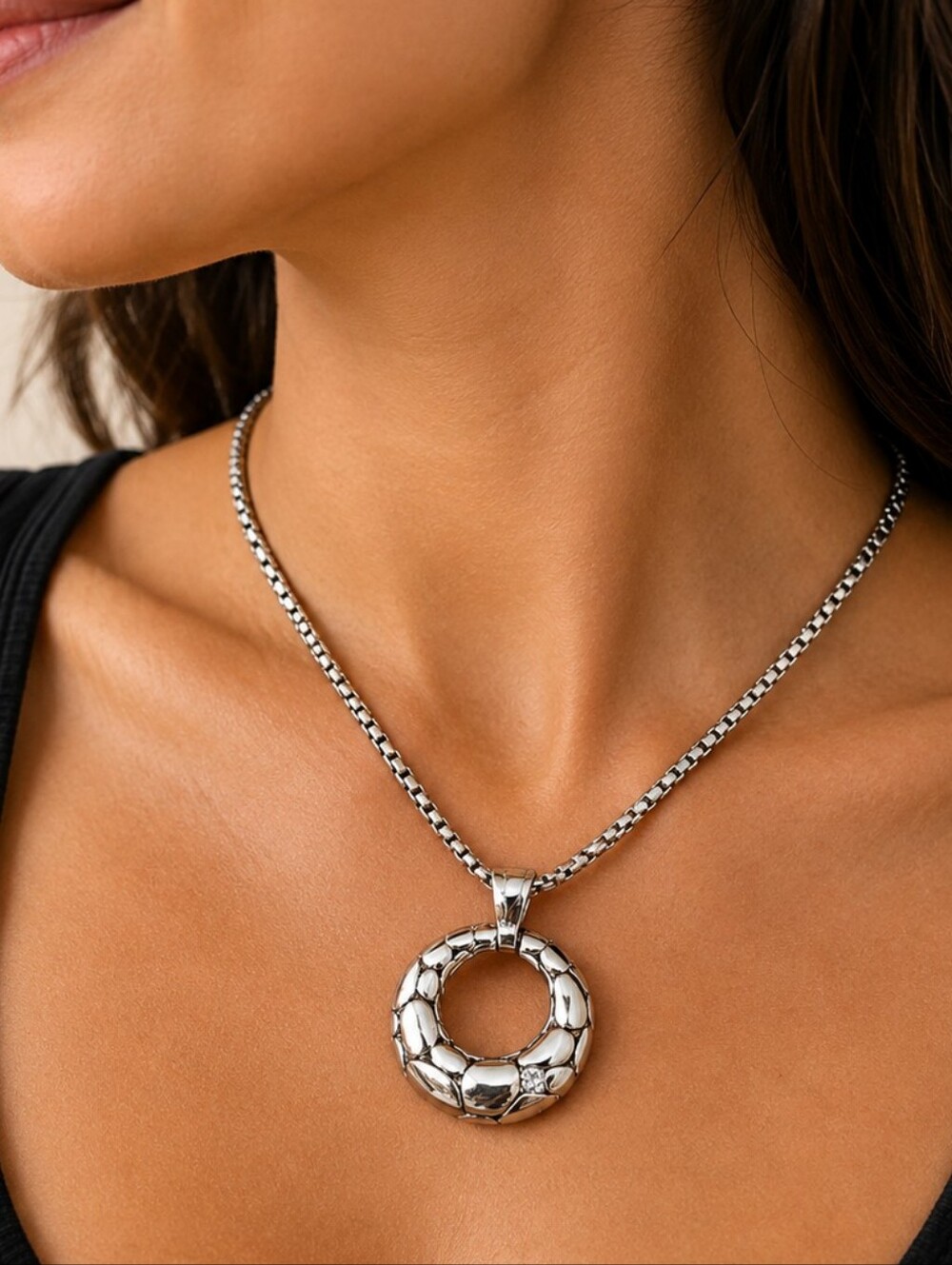 VTG BEST Silvertone Round Creole Pendant Baddie Chain Necklace